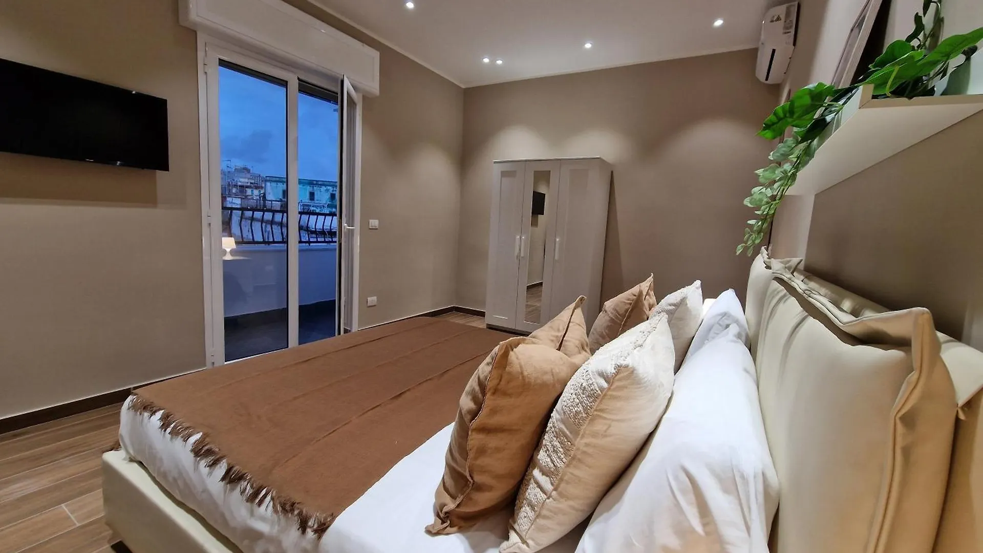 Piccole Donne Apartment Naples Italy
